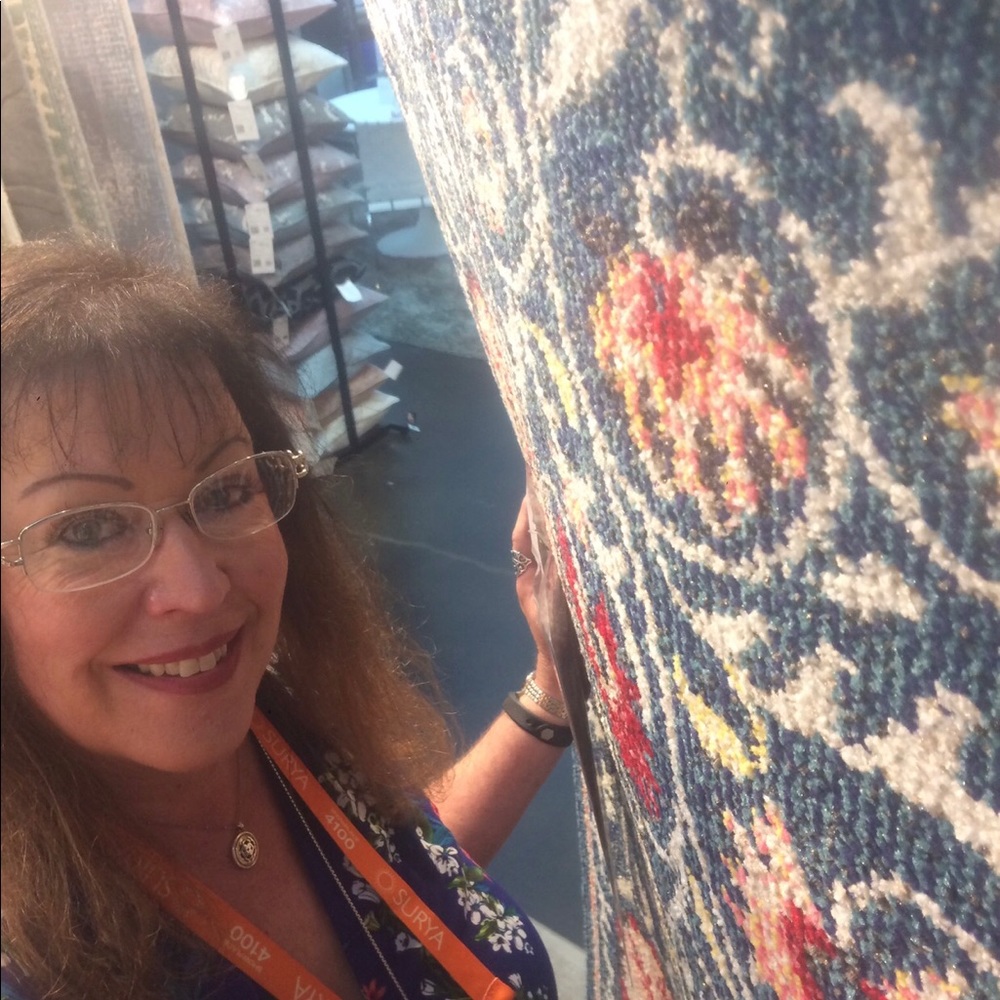 Meet your Posher, Lisa